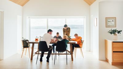 Innbústrygd spísiborð