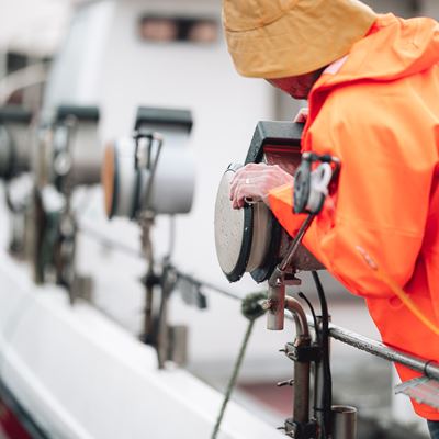 Bátatrygd - maður í oljuklæðum